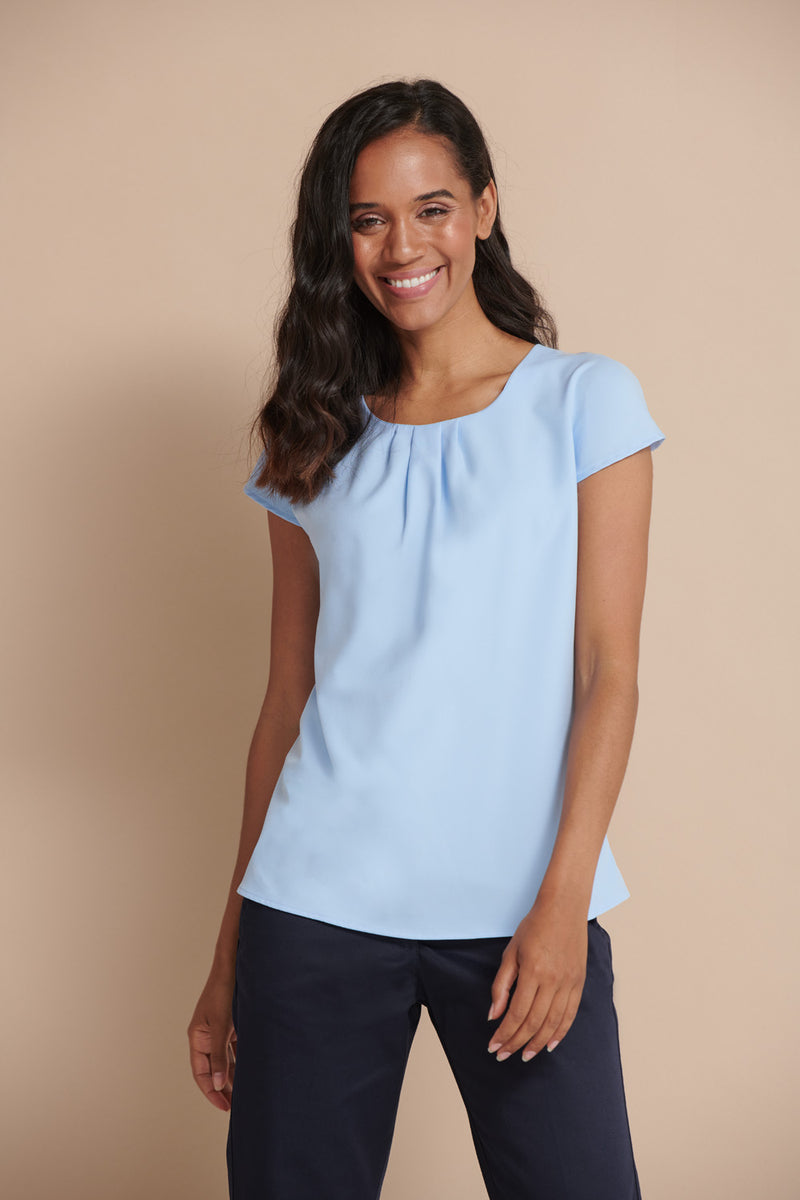 Pleat front short sleeve blouse H597